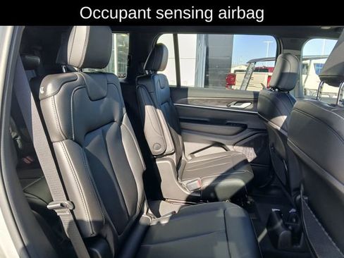 New 2025 Jeep Grand Cherokee L Limited w/ Trailer Tow Package image 20