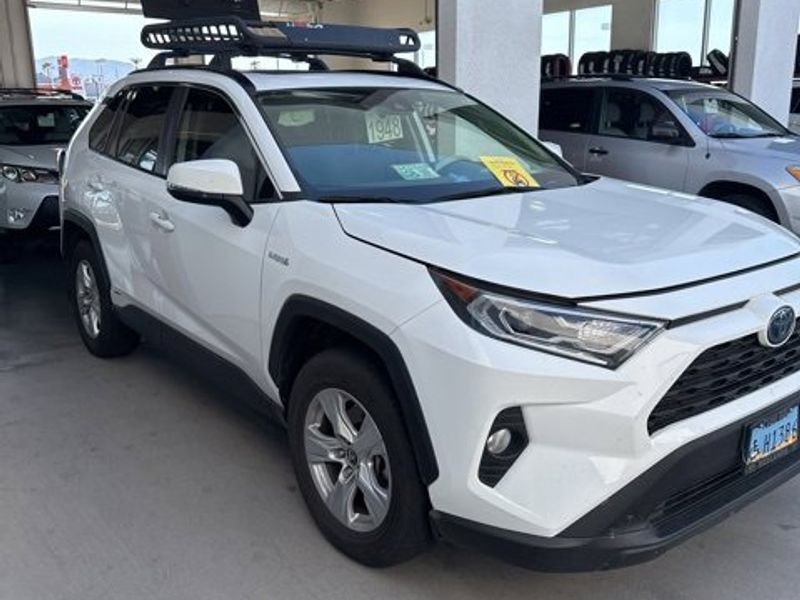 Used 2019 Toyota RAV4 XLE image 1