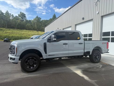 Used 2026 Ford F250 XL w/ STX Appearance Package AWD/4WD image 4