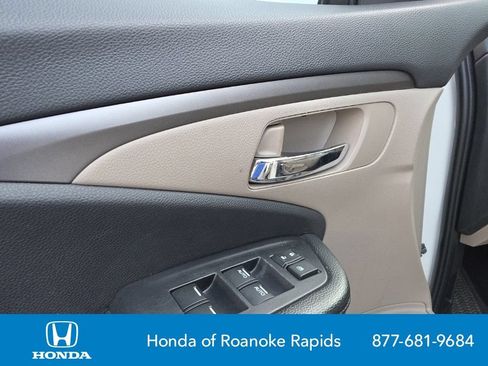 Used 2018 Honda Pilot LX image 11