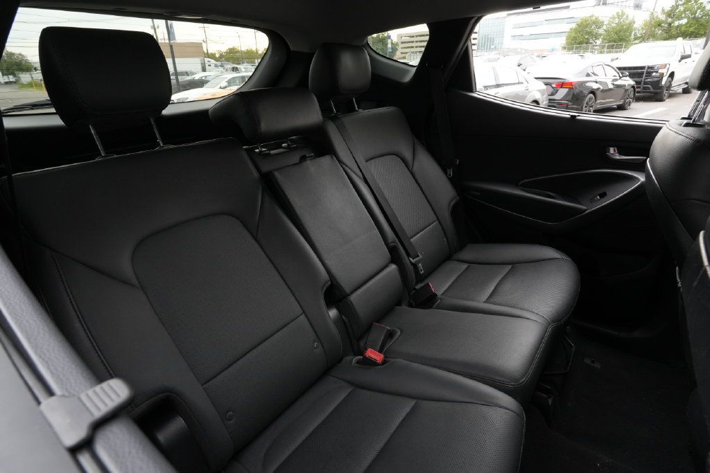 Used 2018 Hyundai Santa Fe Sport 2.0T w/ Cargo Package AWD/4WD image 28