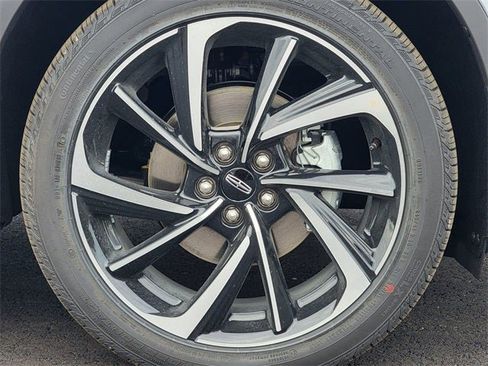 New 2026 Lincoln Corsair Reserve image 17