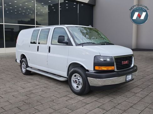 Used 2024 GMC Savana 2500 w/ Driver Convenience Package RWD image 7