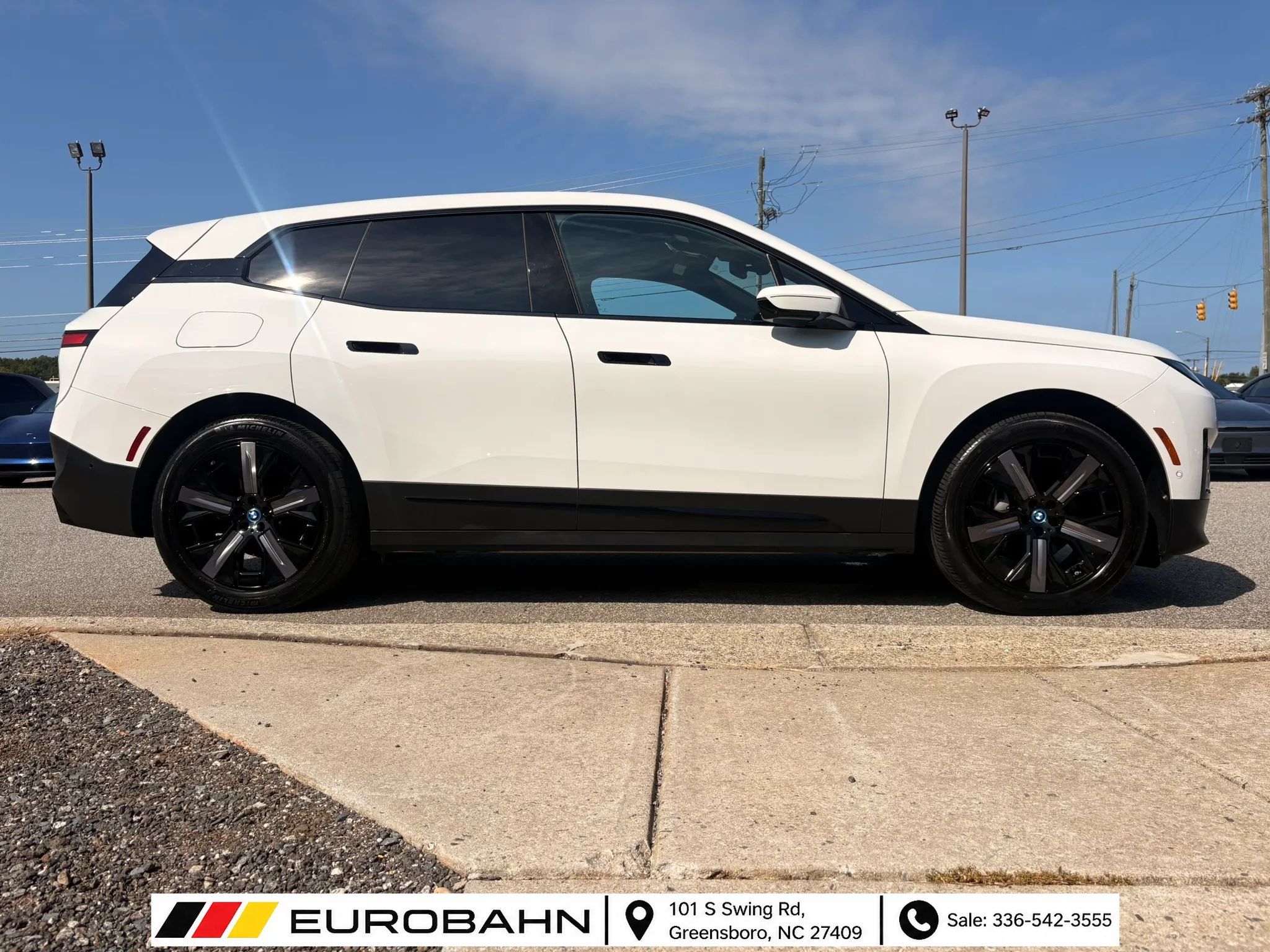 Used 2024 BMW iX xDrive50 AWD/4WD image 26