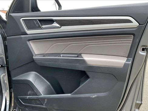 Used 2022 Volkswagen Atlas SE w/ Black Wheel Package image 24