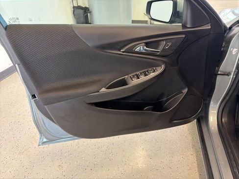 Used 2024 Chevrolet Malibu LT image 36