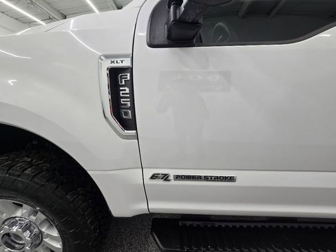 Used 2019 Ford F250 XLT w/ XLT Value Package image 10
