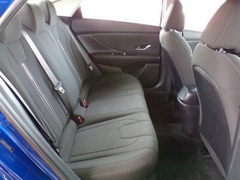 Used 2021 Hyundai Elantra SEL FWD image 19