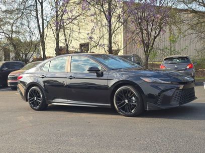 Used 2025 Toyota Camry SE w/ Convenience Package