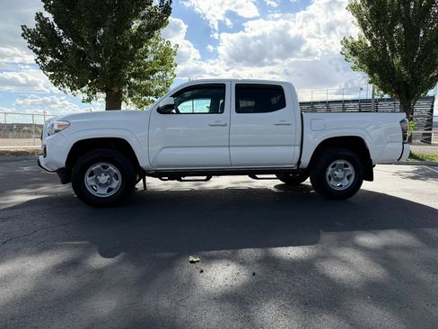 Used 2021 Toyota Tacoma SR AWD/4WD image 9