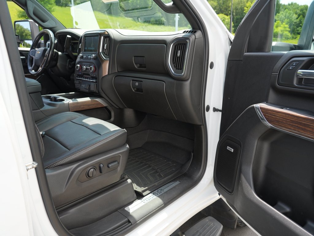 Certified 2022 Chevrolet Silverado 3500 High Country w/ Z71 Off-Road Package AWD/4WD image 30
