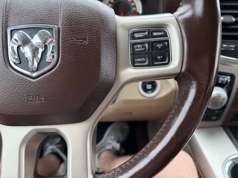 Used 2017 RAM 1500 Laramie w/ Convenience Group AWD/4WD image 23