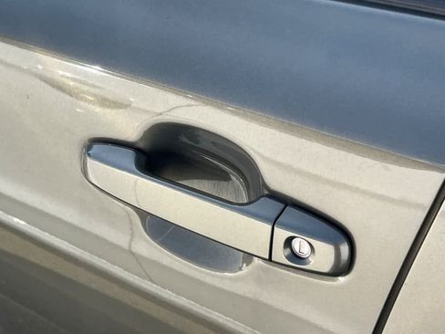 Used 2021 Toyota C-HR LE image 18