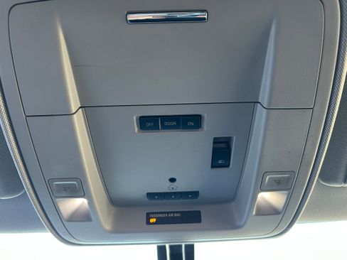 Used 2018 Chevrolet Silverado 1500 LTZ w/ Texas Edition image 24