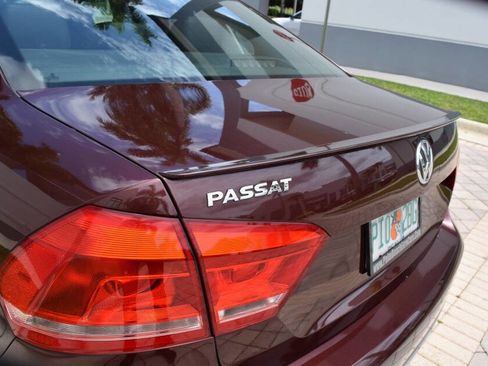 Used 2013 Volkswagen Passat TDI SEL Premium FWD image 21