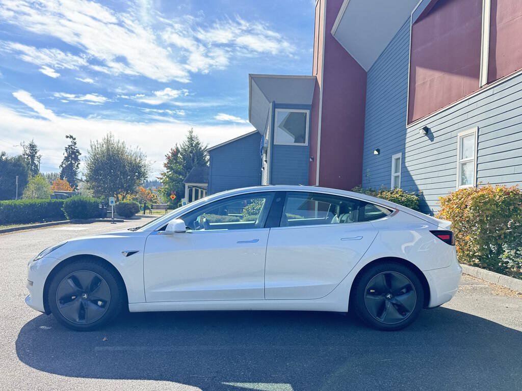 Used 2019 Tesla Model 3 RWD image 7