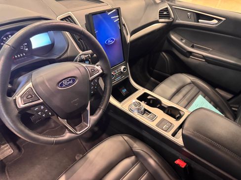 Certified 2024 Ford Edge SEL image 10