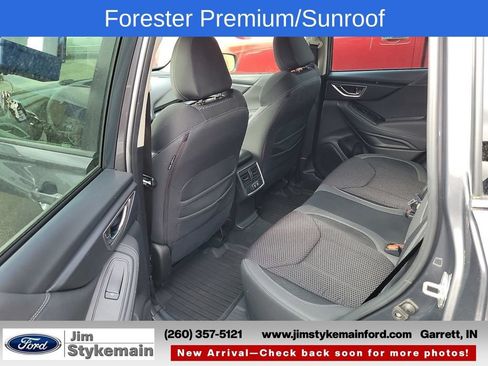 Used 2021 Subaru Forester Premium w/ Popular Package #1 AWD/4WD image 9