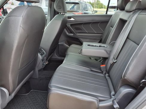 Used 2023 Volkswagen Tiguan SE R-Line FWD image 19