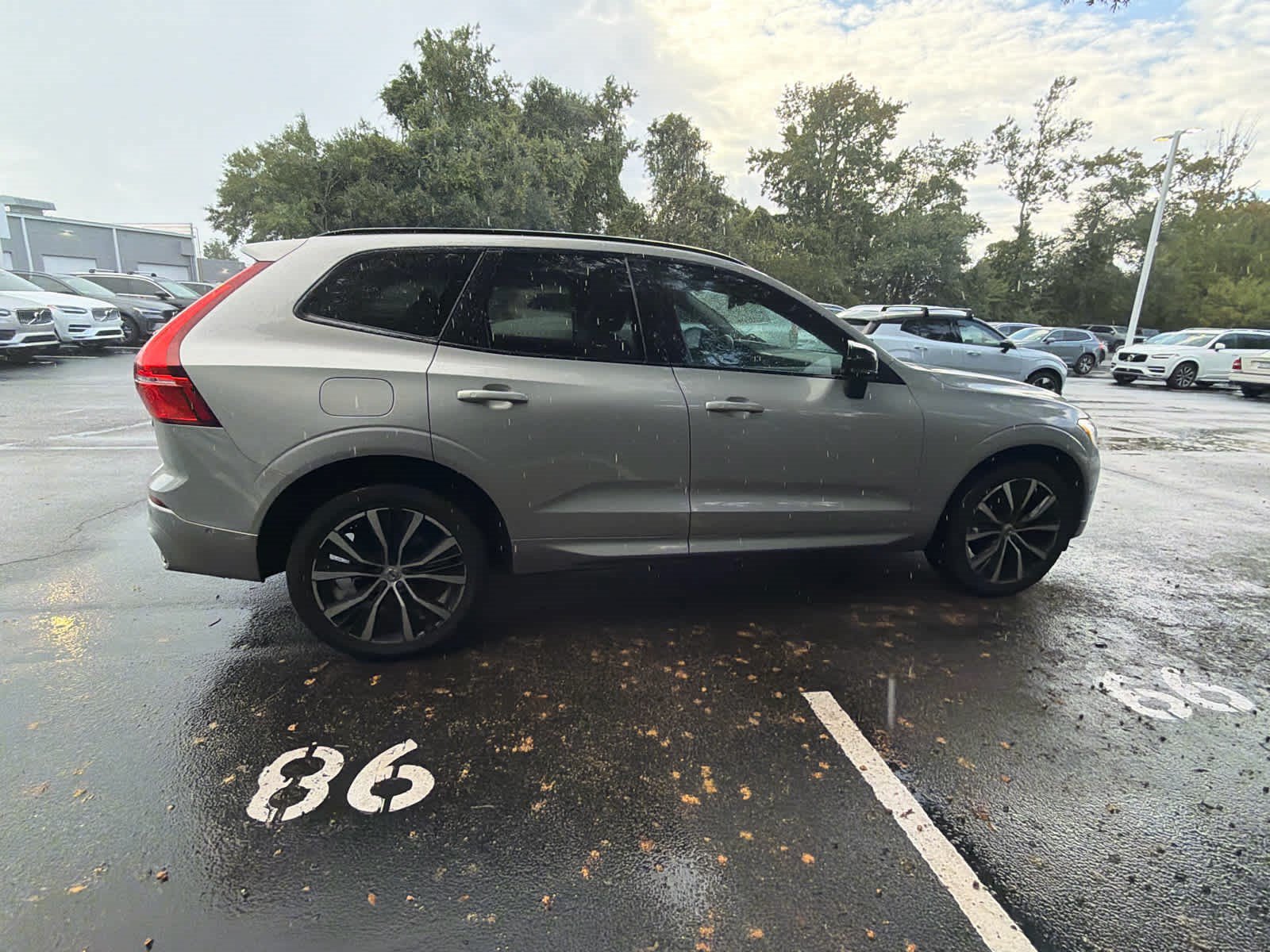 Used 2024 Volvo XC60 B5 Plus w/ Protection Package Premier AWD/4WD image 18
