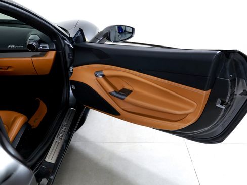 Used 2022 Ferrari F8 Tributo RWD image 18