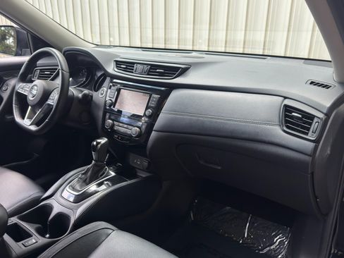 Used 2018 Nissan Rogue SL w/ Premium Package FWD image 14
