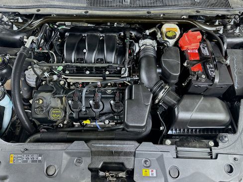 Used 2015 Ford Taurus SEL w/ Equipment Group 201A FWD image 30