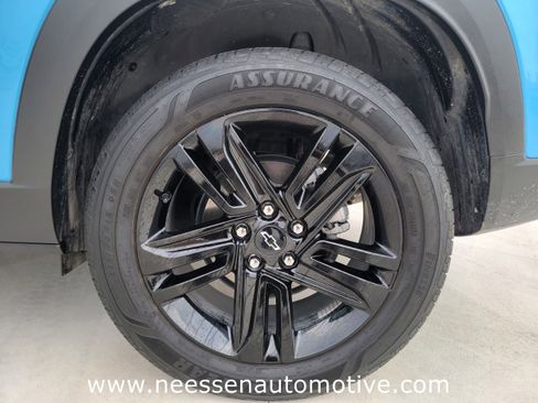 Used 2025 Chevrolet Trax ACTIV w/ Sunroof Package image 33