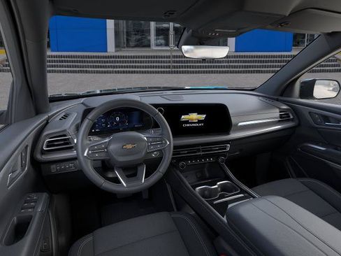 New 2026 Chevrolet Traverse LT w/ Driver Confidence Package AWD/4WD image 39