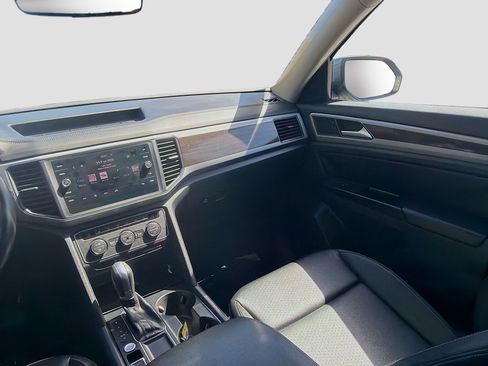 Used 2019 Volkswagen Atlas SE image 21