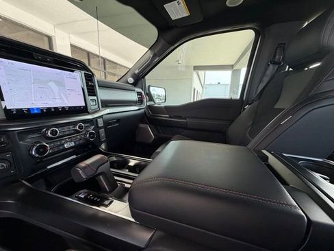 Used 2025 Ford F150 Raptor image 16