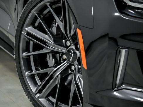 Used 2020 Chevrolet Camaro ZL1 RWD image 4