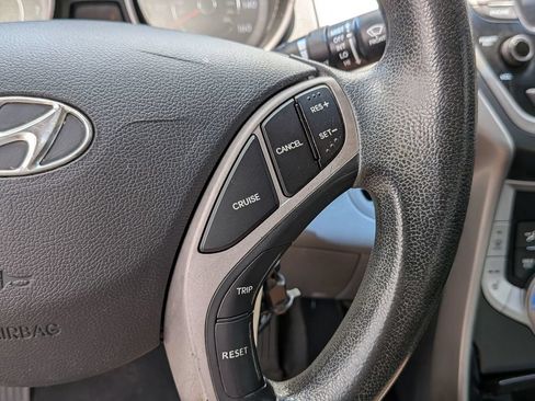 Used 2013 Hyundai Elantra GLS w/ Preferred Pkg FWD image 22