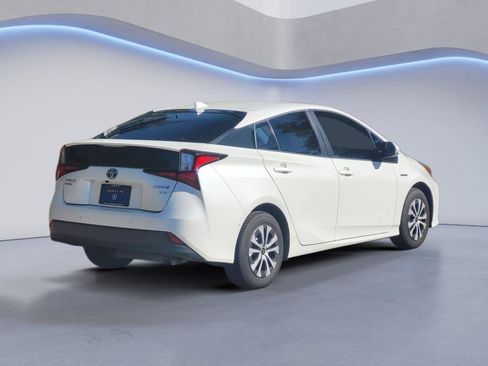 Used 2019 Toyota Prius XLE AWD/4WD image 5