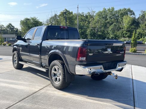 Used 2013 RAM 1500 Laramie w/ Convenience Group AWD/4WD image 4