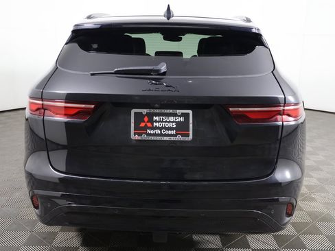 Used 2024 Jaguar F-PACE R-Dynamic S image 15