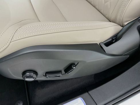 Used 2025 Volvo XC90 B5 Core w/ Climate Package image 8