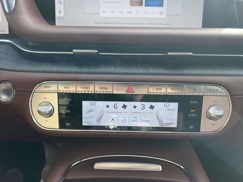Certified 2023 Genesis G90 3.5T image 26
