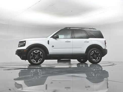 Used 2023 Ford Bronco Sport Outer Banks w/ Tech Package AWD/4WD image 55