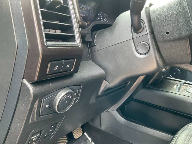 Used 2021 Ford Expedition Limited AWD/4WD image 35