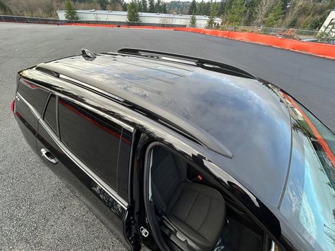 Used 2018 GMC Terrain SLE w/ Driver Convenience Package image 28