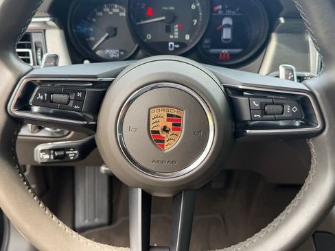 Used 2023 Porsche Macan AWD/4WD image 22