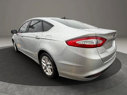 Used 2016 Ford Fusion SE image 7