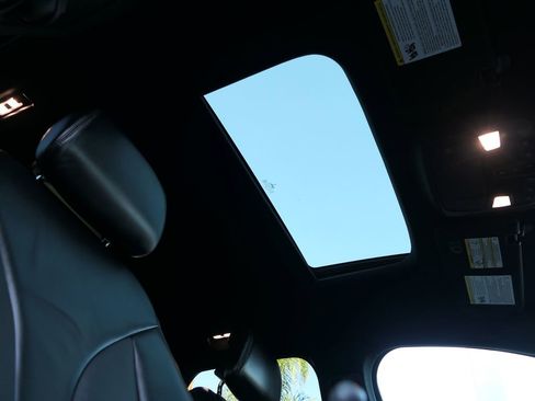 Used 2018 Lincoln MKC Select w/ Select Plus Package image 29