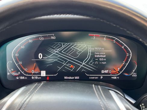 Used 2022 BMW 740i xDrive w/ Premium Package image 17