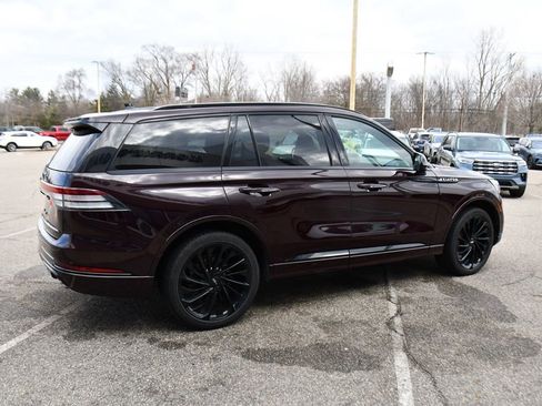 Used 2023 Lincoln Aviator Reserve w/ Jet Appearance Package AWD/4WD image 7
