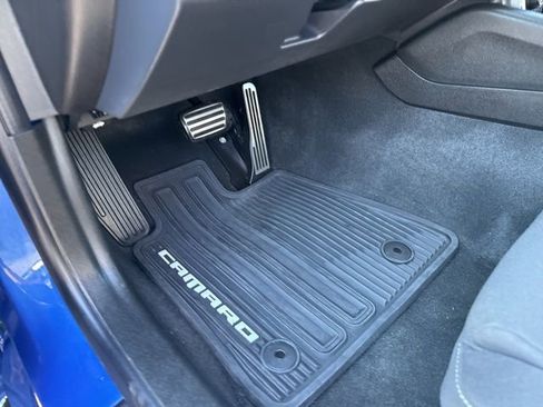 Used 2024 Chevrolet Camaro LT w/ Technology Package image 13
