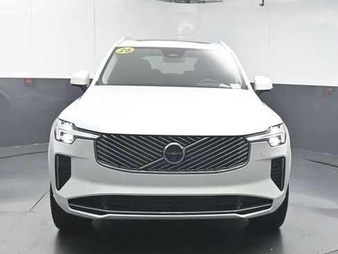 Used 2026 Volvo XC90 T8 Plus w/ Protection Package Premier AWD/4WD image 3