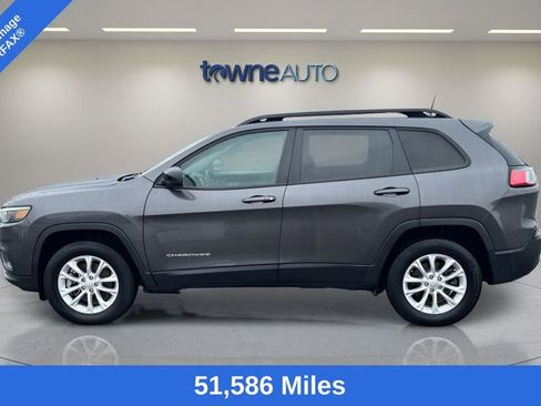 Used 2022 Jeep Cherokee Latitude Lux AWD/4WD image 2