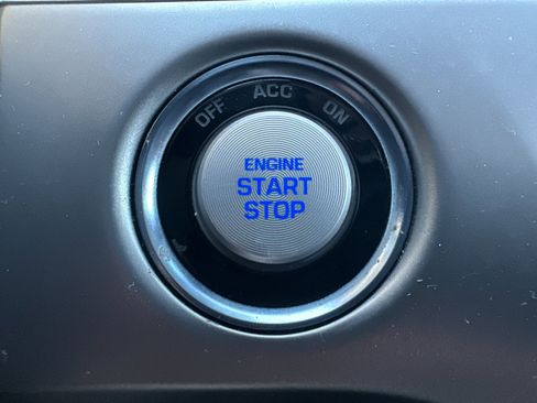 Used 2017 Hyundai Sonata Limited image 21